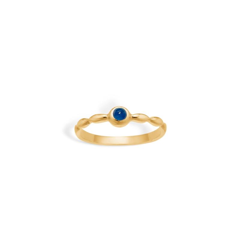 Blossom Copenhagen 8 Karat Guld Ring med Blå Safir - Luksus