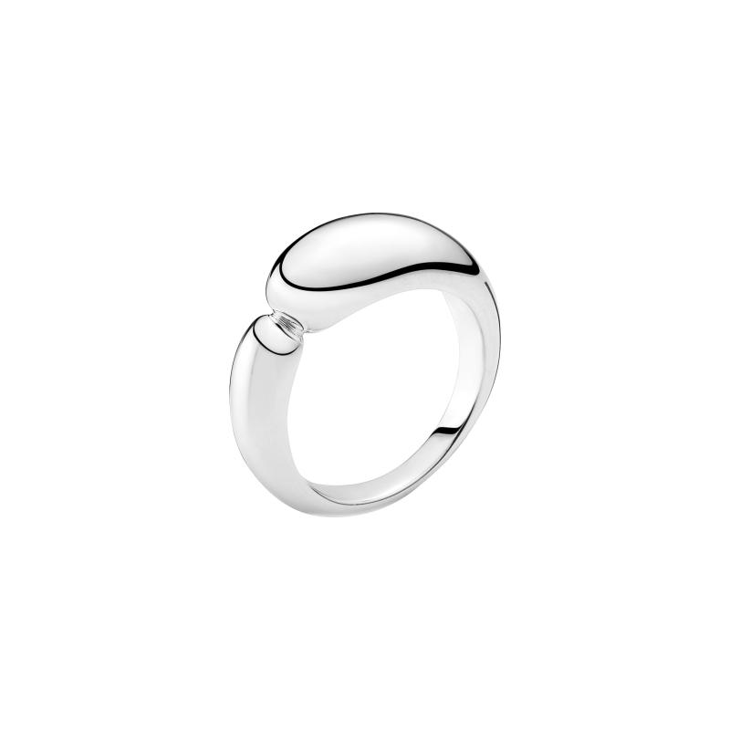 Lund Copenhagen Sølv Ring - Elegant Smykke med Blank Finish