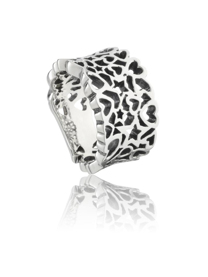 Star Heart Ring i Sterling Sølv - Elegance til enhver lejlighed