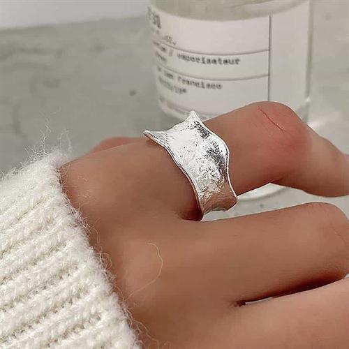 Aiolos Ring i Sølv – Elegant Fingerring til Enhver Lejlighed