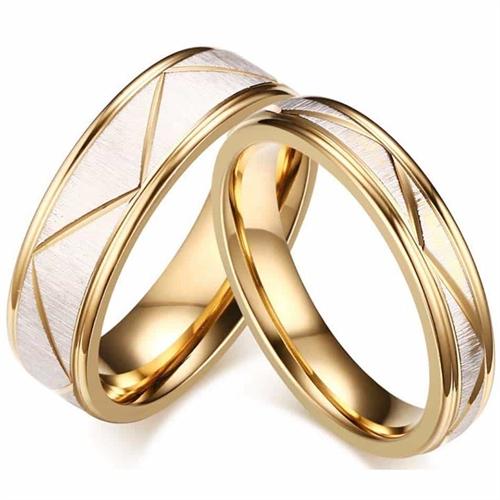 Alecta Forlovelsesring - Elegant Forgyldt Fingerring