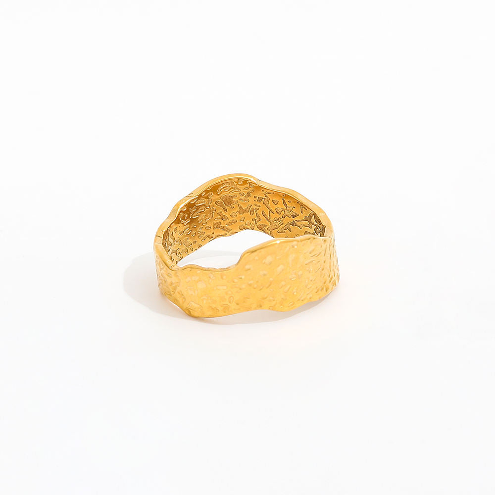 Dakota Guldbelagt Hamret Ring Med Textur - Lilu Studio Fingerringe