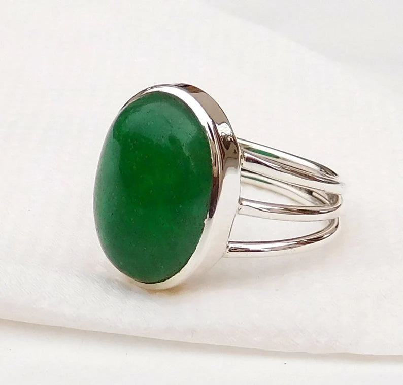 Grøn Oval Sølv Ring Med Facetslebet Jade Sten - Niibuhr Jewelry Fingerringe